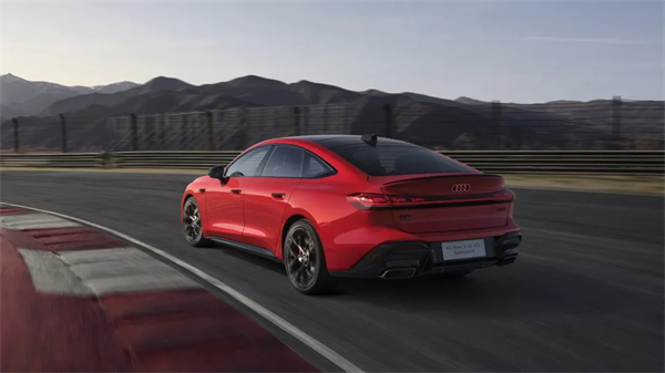 全新上汽奥迪A5L Sportback正式上市，限时臻享价25.99万元起